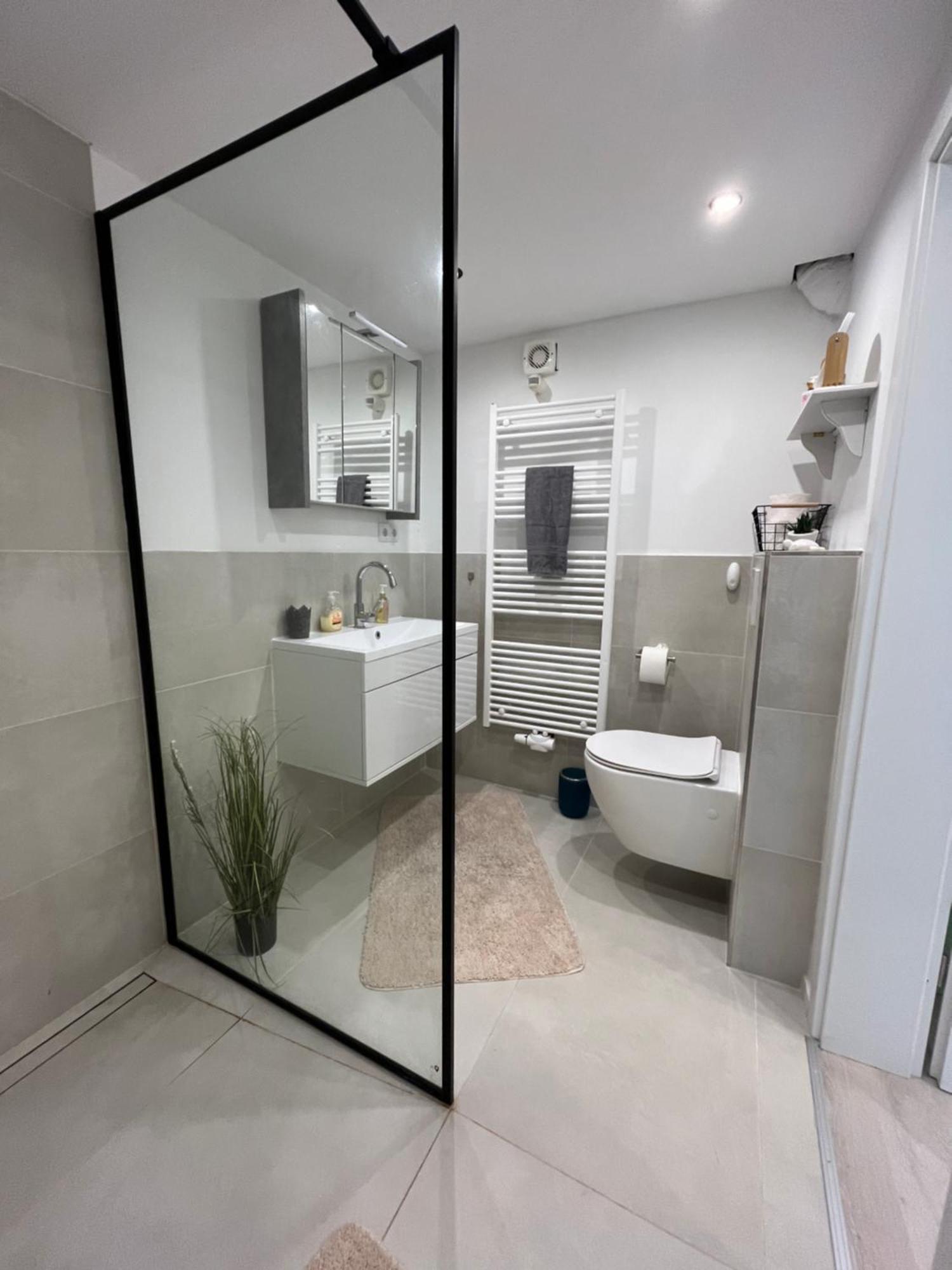 Moderne Ferienwohnung Mit Guter Ausstattung Und Self Checkin Bodenwerder Exterior photo